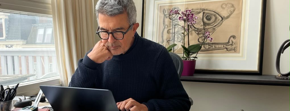 Peter, co-founder of Traitly and founder of PiCompany, working at his desk